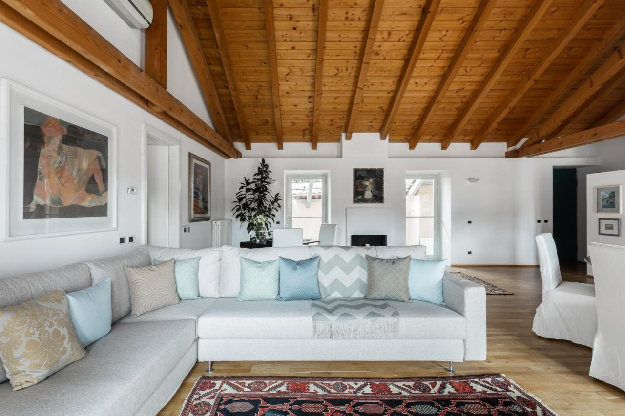 A Casa Nuccia Mansarda By Holiday Solutions Como Zewnętrze zdjęcie