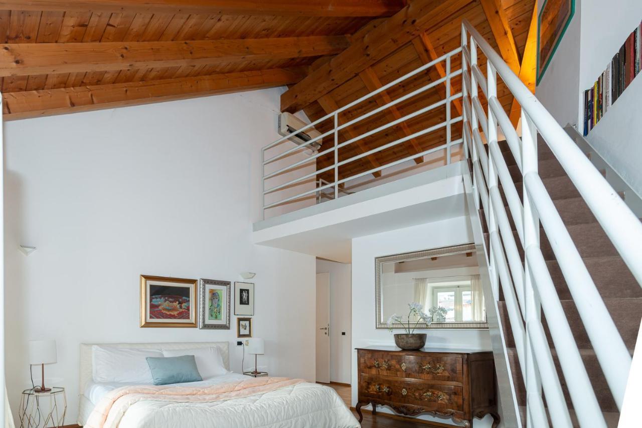 A Casa Nuccia Mansarda By Holiday Solutions Como Zewnętrze zdjęcie