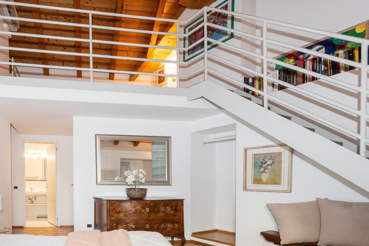 A Casa Nuccia Mansarda By Holiday Solutions Como Zewnętrze zdjęcie